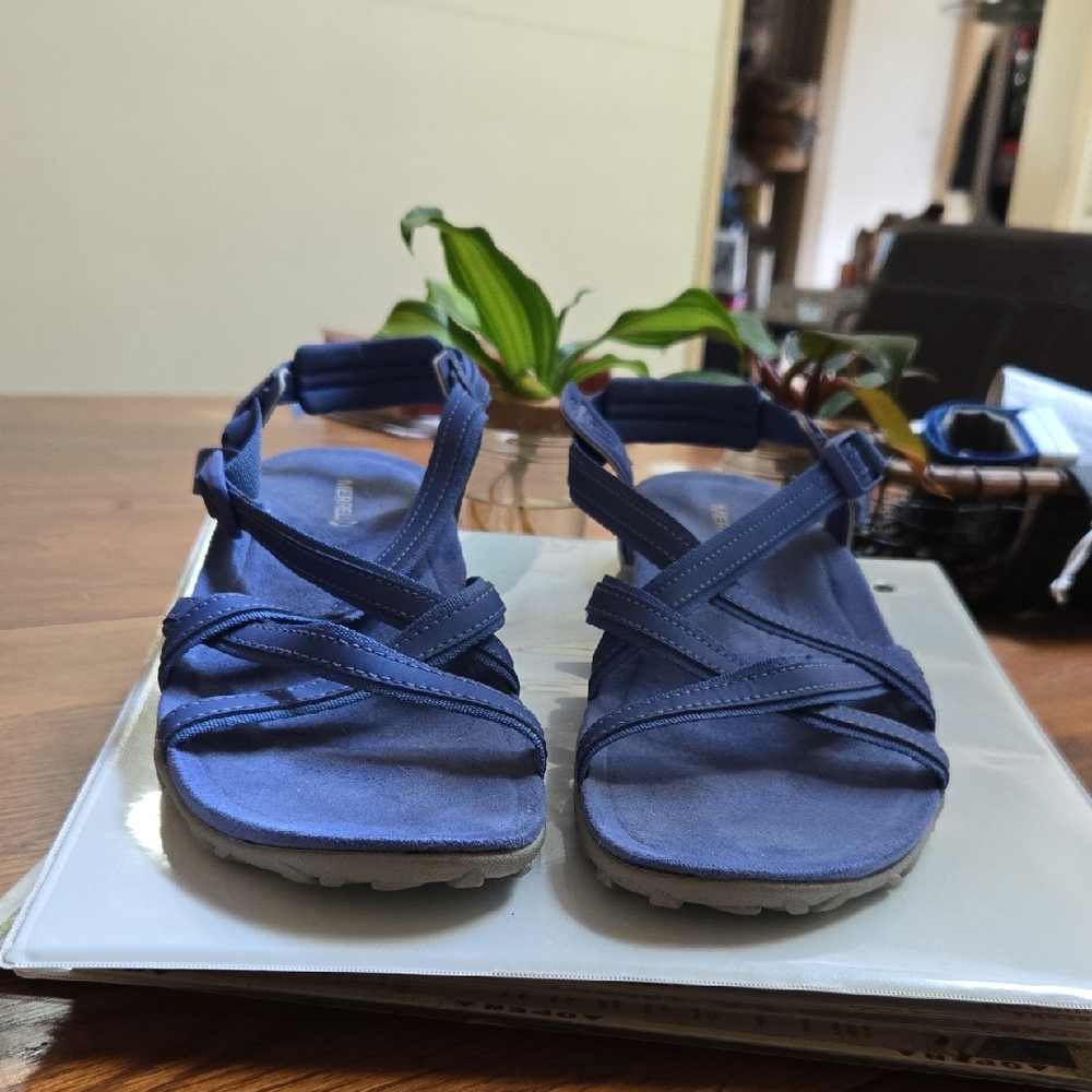 Merrell Blue Sandals Comfortable Versatile Design - image 1